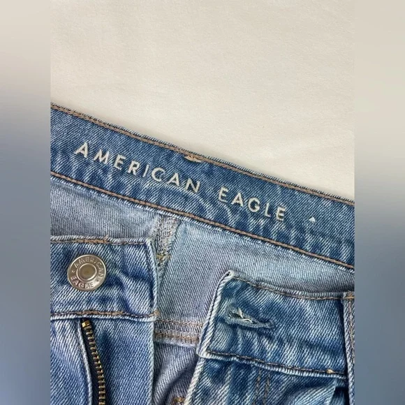 American Eagle Mom Shorts Rolled Cuff Pleated High Rise Denim Size 4 - Picture 4 of 9